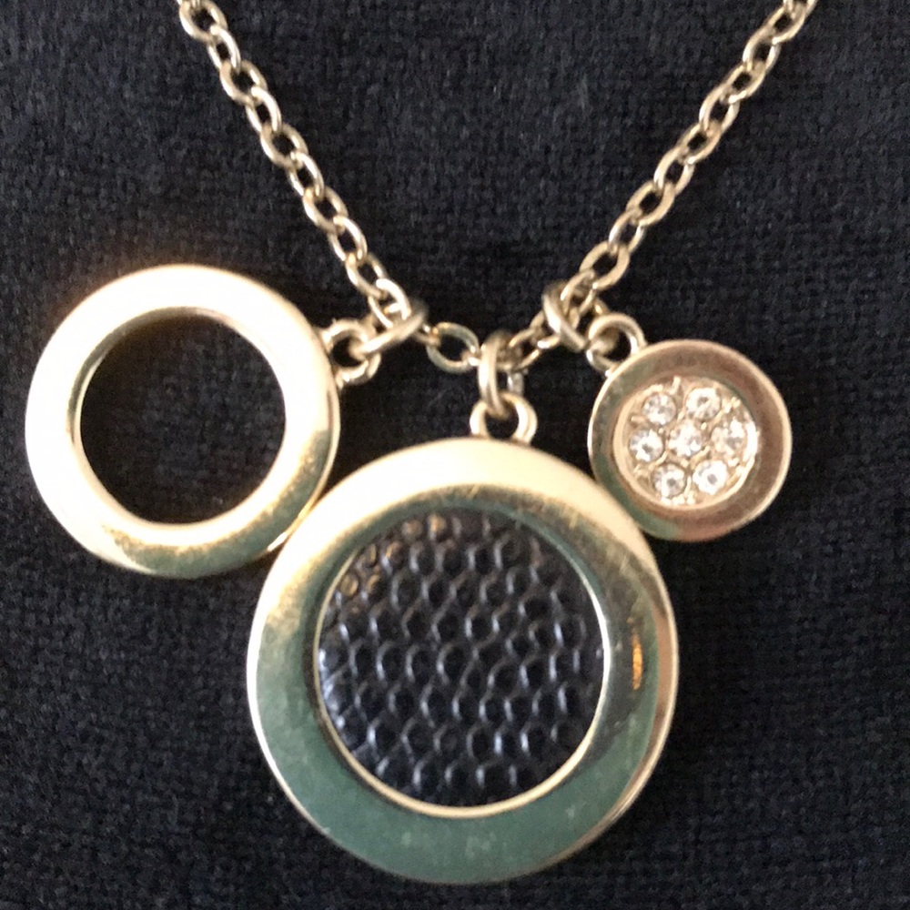 Necklace - Picture 2 of 3
